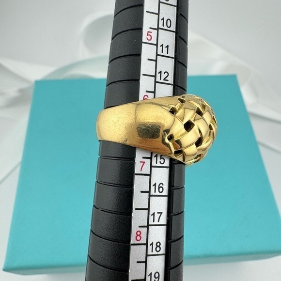Vintage Tiffany & Co. Ruby Diamond Vannerie Basket Weave Ring 18k Gold 1989 - Picture 5 of 9